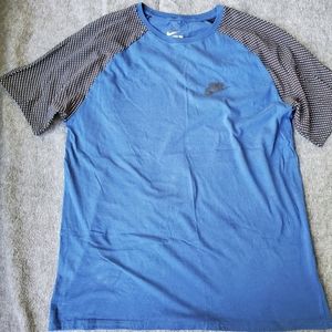 Nike t-shirt